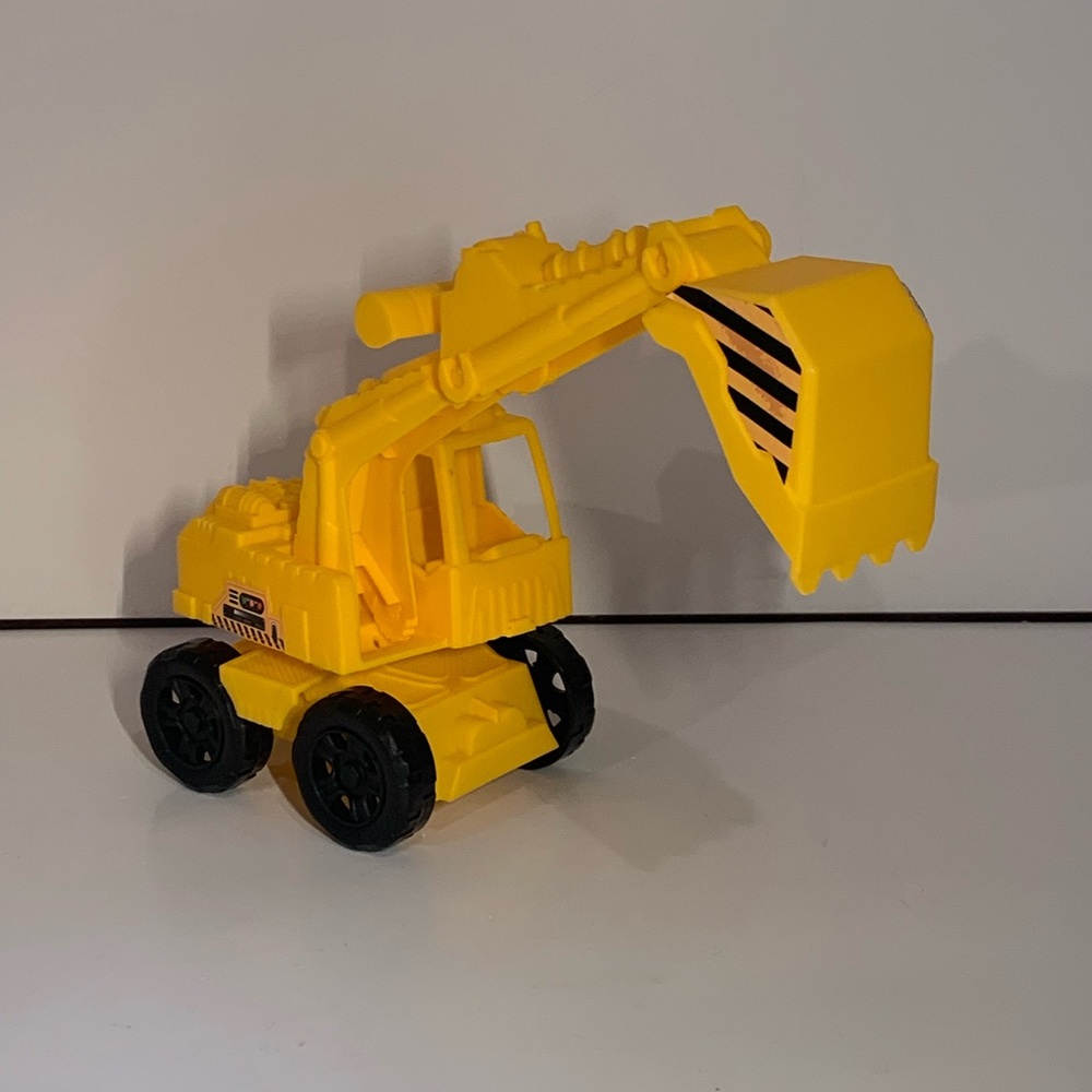 🚧 [4/$25] CONSTRUCTION WORKER EXCAVATOR KIDS BLACK & YELLOW CAR TOY VEHICLE 🚧